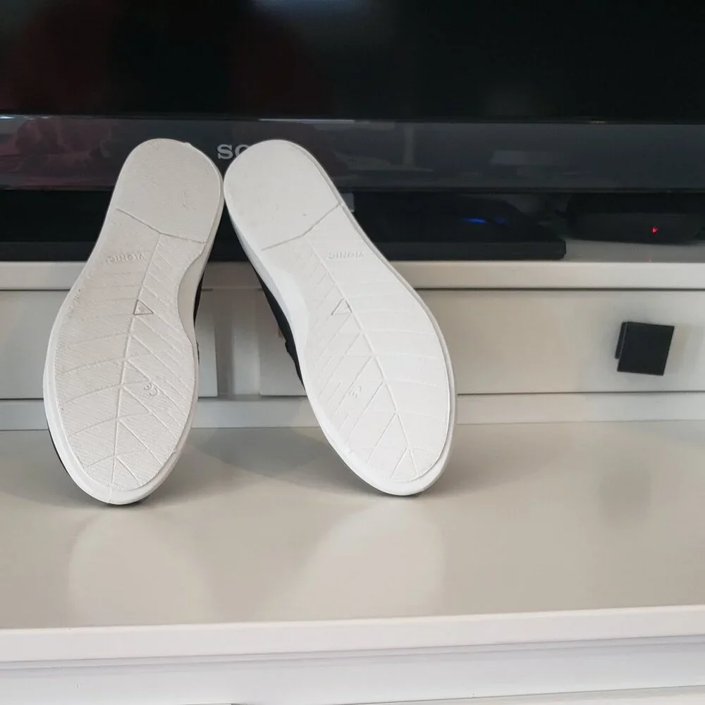 New: Vionic Beach Malibu Slip on Sneaker: Canvas Sz. 6.5 - Picture 7 of 7